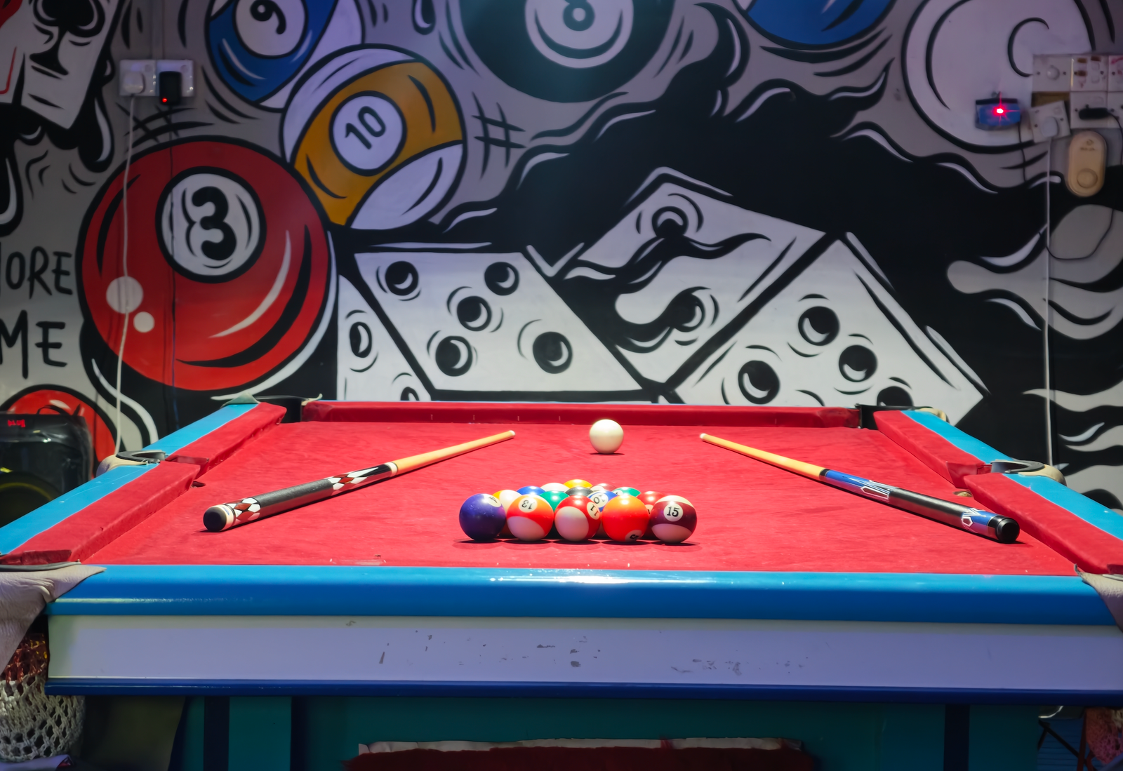 Pool Table at OMG Arcade Trincomalee